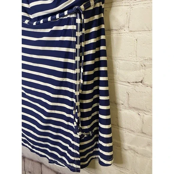 Lands End Tankini Top Halter Molded Cups Striped Navy Blue White 6 - Picture 2 of 6